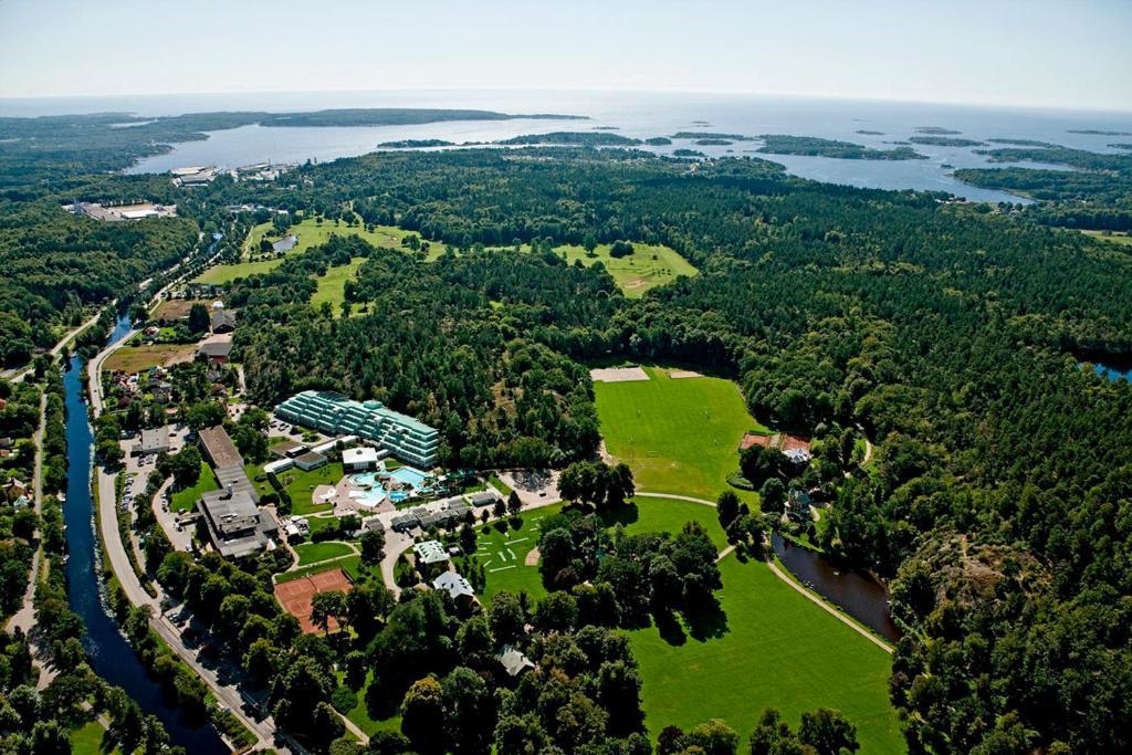 Ronneby Brunnspark Vandrarhem Och B&B Exterior photo