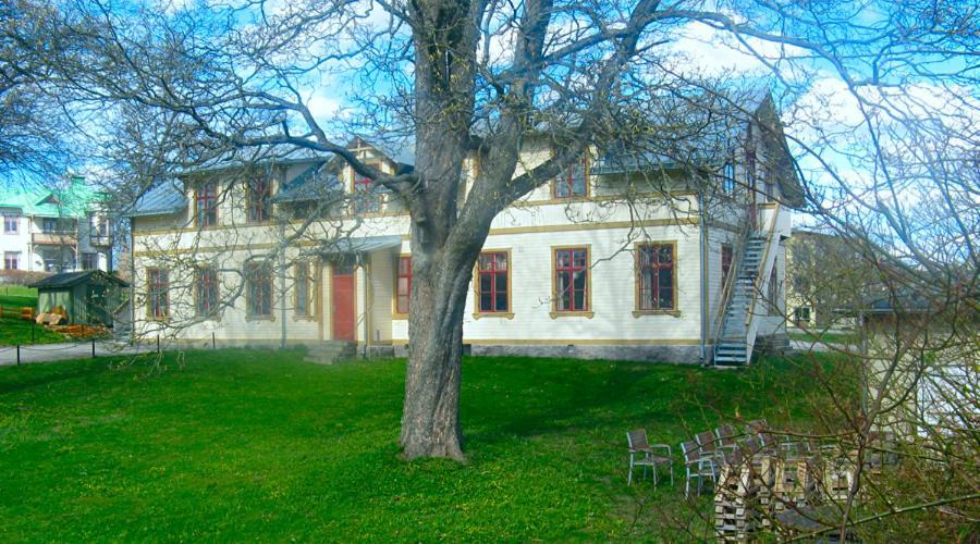 Ronneby Brunnspark Vandrarhem Och B&B Exterior photo