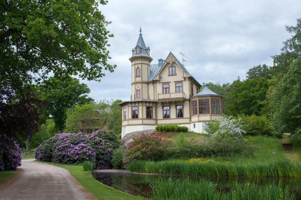 Ronneby Brunnspark Vandrarhem Och B&B Exterior photo