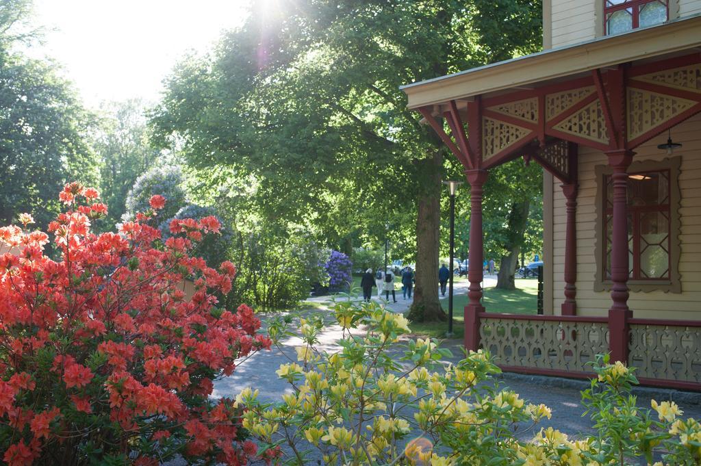Ronneby Brunnspark Vandrarhem Och B&B Exterior photo
